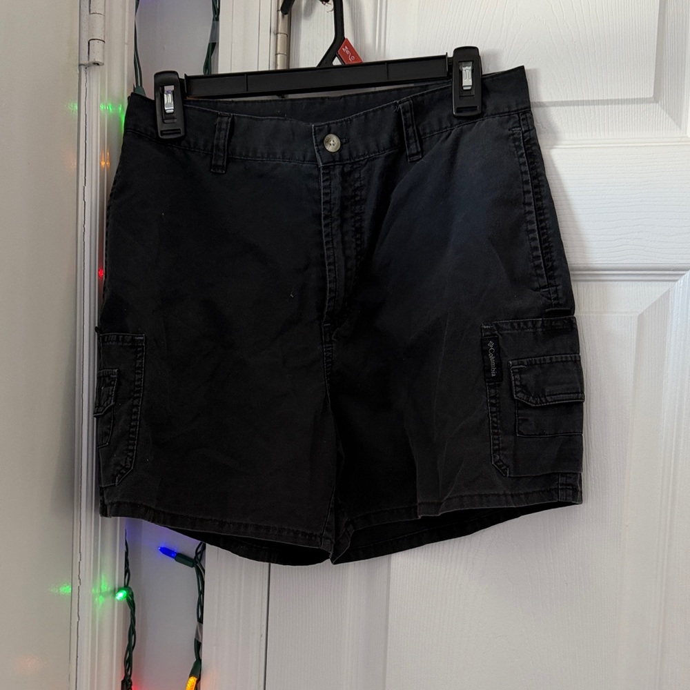 Columbia Women's Dark Cargo Shorts